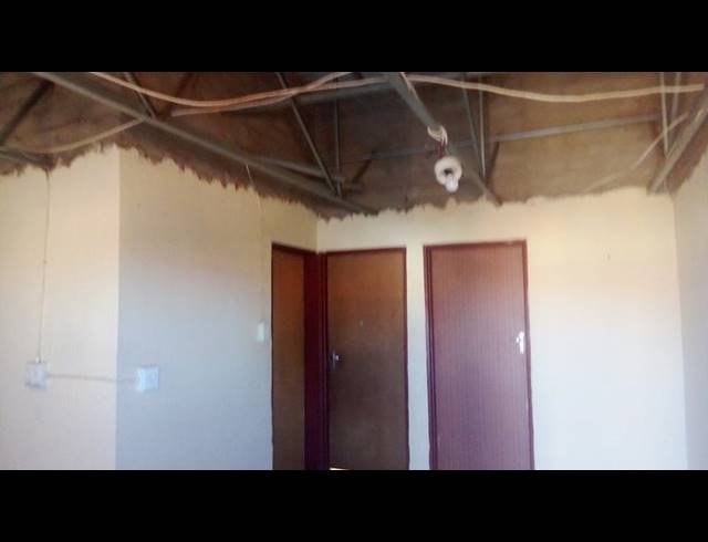 2 BEDROOM HOUSE FOR SALE IN SOSHANGUVE XX